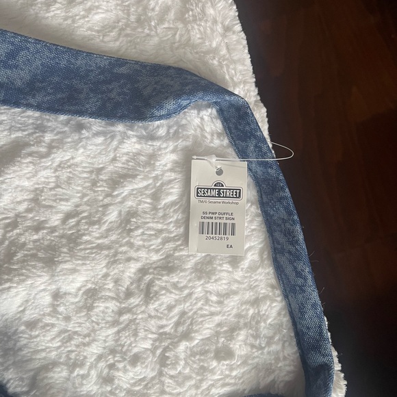 NWT - 123 Sesame Street / Sesame Street Workshop Denim Duffel Bag Multi Colors - Picture 4 of 4